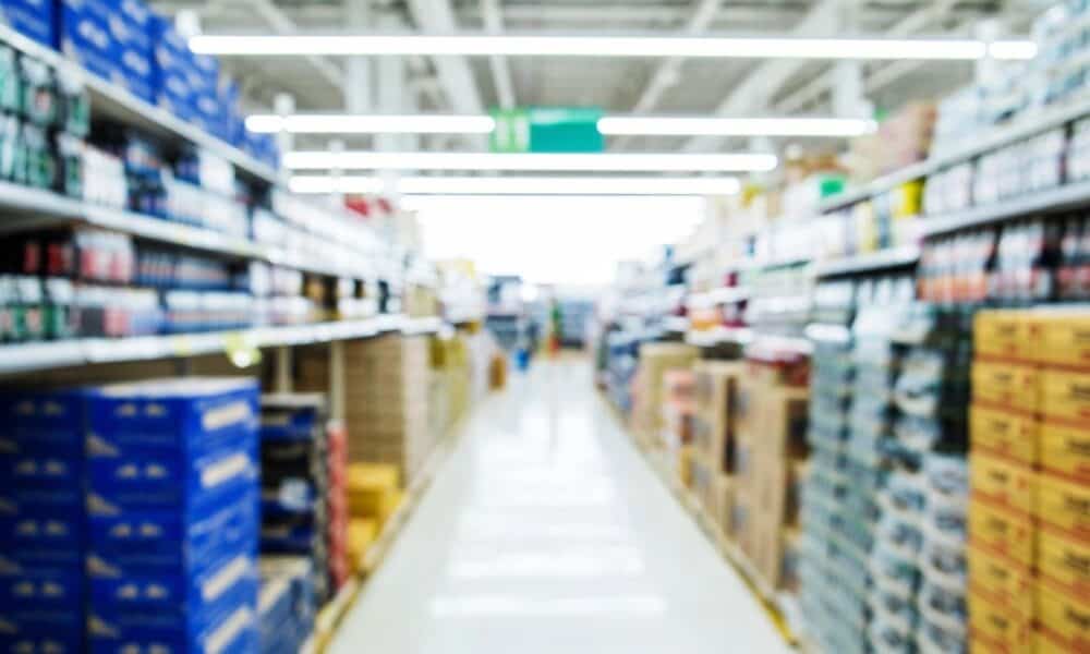 US Consumer Confidence Slips in May as Middle East Price Pressures Linger